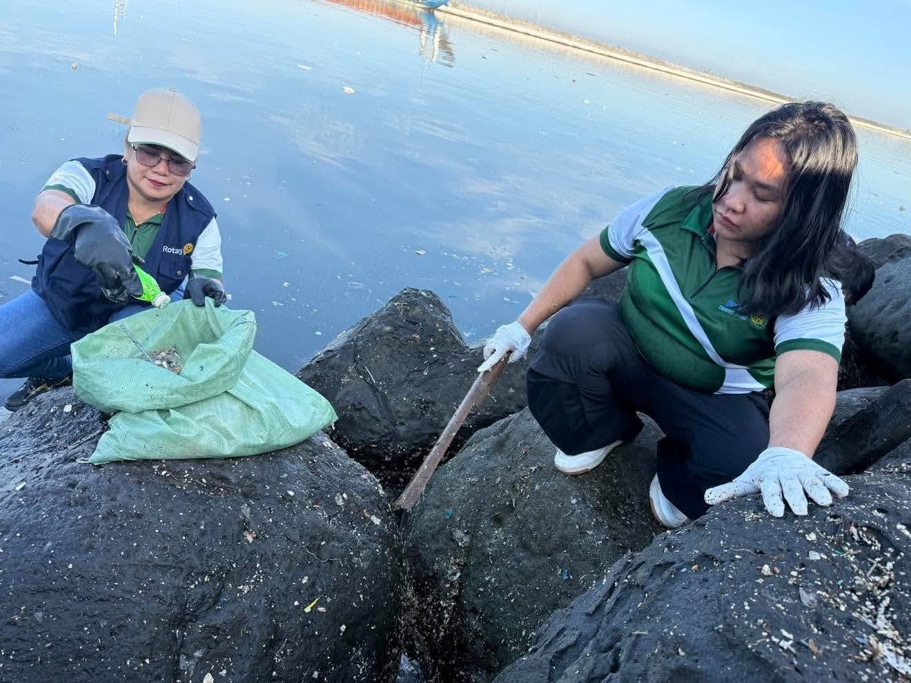 SM By the Bay for the International Coastal Clean-Up 2026